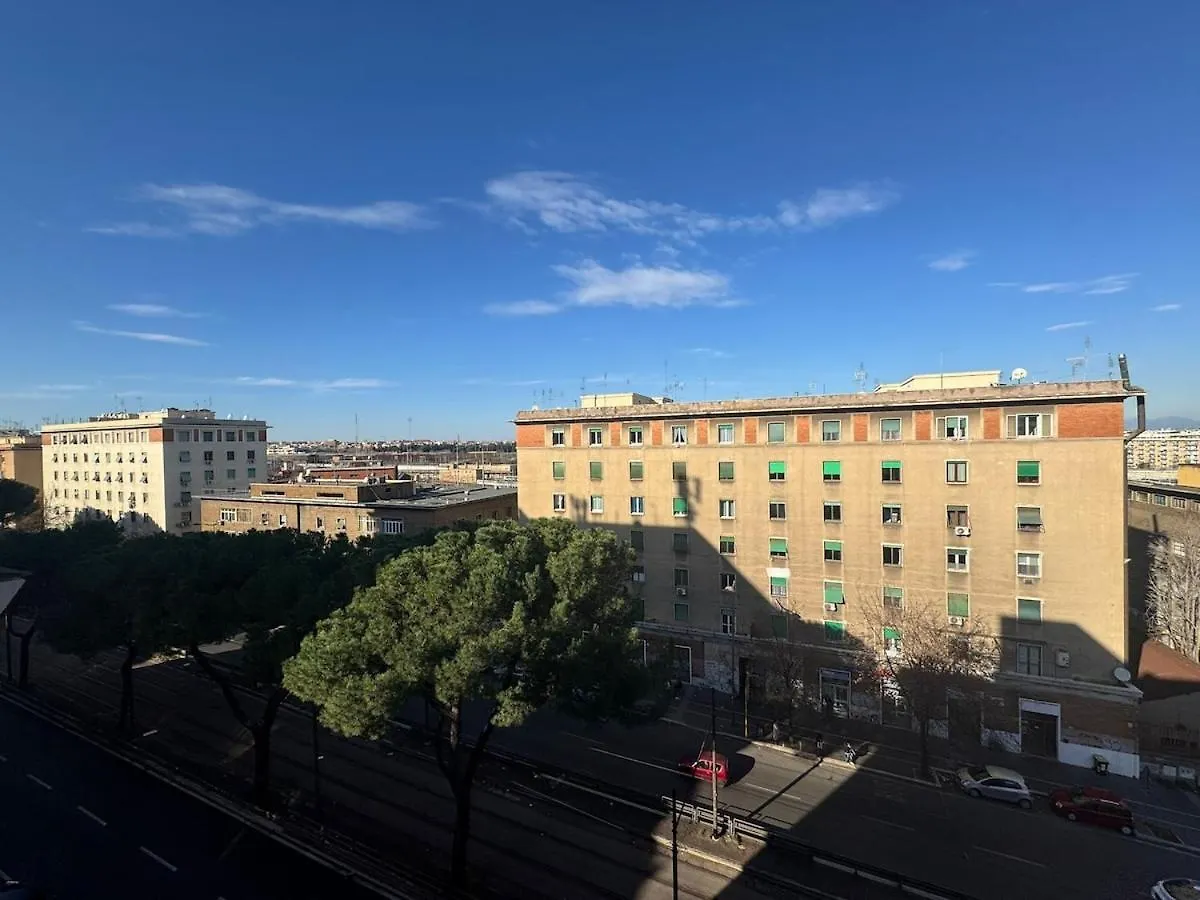 Apartment Stylish Stay In Rome'S Trendy Hub Italy